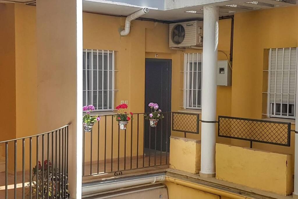 El Patio De San Bernardo Διαμέρισμα Σεβίλλη Εξωτερικό φωτογραφία